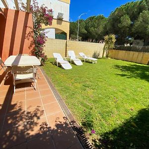 Casa l'Escala, piscina comuntària i jardí privat