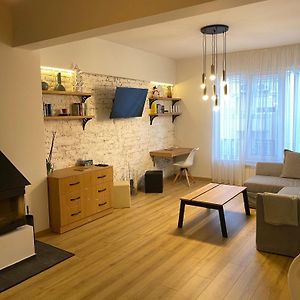 Appartement à 2 Chambres à Coucher