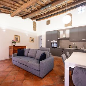 Appartement à 3 Chambres à Coucher