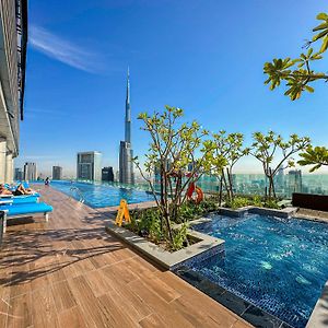 Best Burj Khalifa View Balcony Apartment With 64Th Floor Infinity Pool In Paramount Hotel Midtown