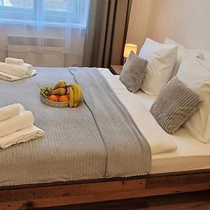 Raum-Viktoria Apartman