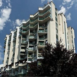 Appartement à 2 Chambres à Coucher