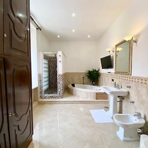 Private Bathroom King Room
