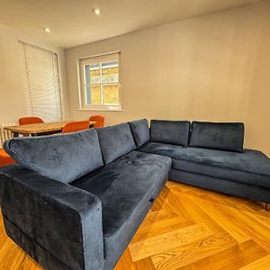 Appartement à 2 Chambres à Coucher