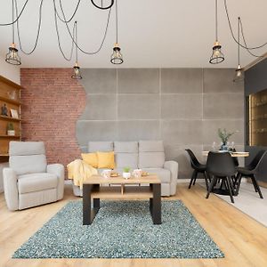 Apartament Przy Rzece Dla 2 Osob Z Parkingiem I Klimatyzacja W Warszawie By Rent Like Home
