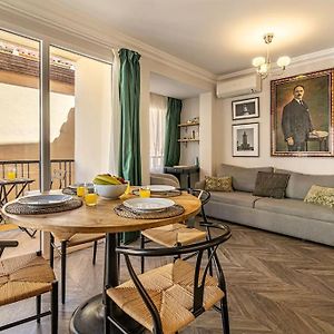 Appartement à 2 Chambres à Coucher