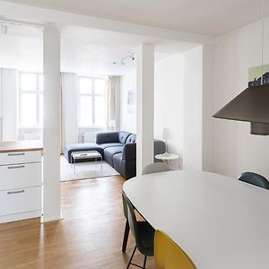 Appartement à 2 Chambres à Coucher