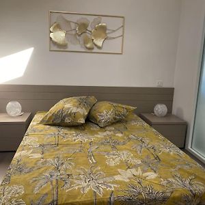 Appartement à 2 Chambres à Coucher