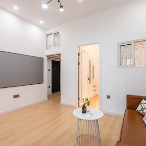 Shanghai Hills&Xing 1885 Family Homestay Near Line2 & Line12 West Nanjing Road
