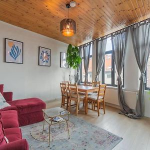 Appartement à 2 Chambres à Coucher