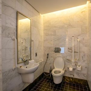 Chambre Accessible aux Personnes à Mobilité Réduite Fairmont Lit King-Size