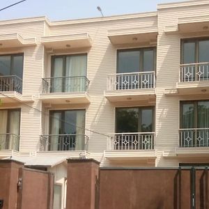 Uds Villa Scandinavian B&B - Next To Vfs