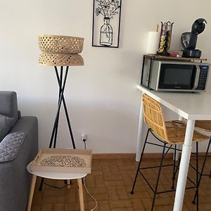 Studio Cabine,4 Personnes ,Renove,Au Calme,200 M De La Plage,Parking Prive