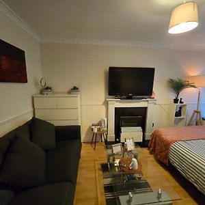 B&R Place