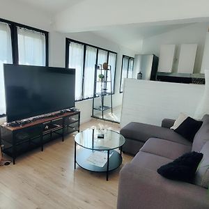 Appartement à 2 Chambres à Coucher