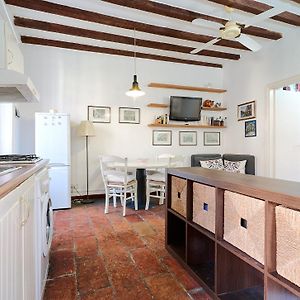 Xenia Apartments - Rustic And Cozy Apartment In Navigli