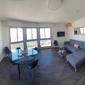 Appartement à 2 Chambres à Coucher