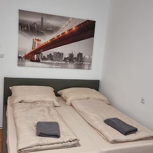 Appartement à 3 Chambres à Coucher