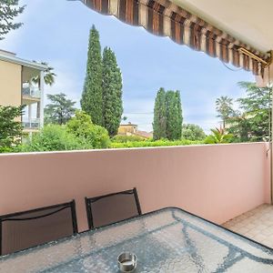 Studio Avec Terrasse Vue Jardin