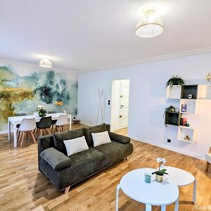 Appartement à 2 Chambres à Coucher