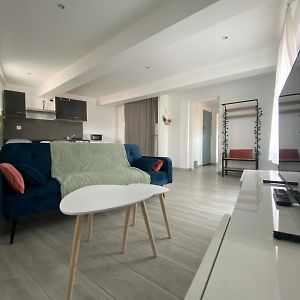 Appartement à 2 Chambres à Coucher
