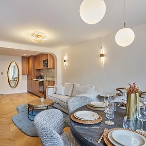 Appartement à 2 Chambres à Coucher