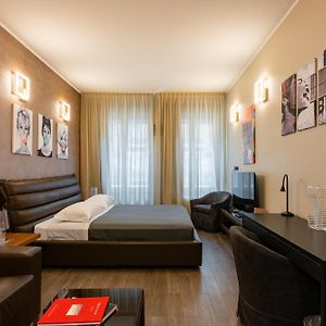 Double L Luxury Suite