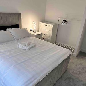 City Centre Rooms In Apartment