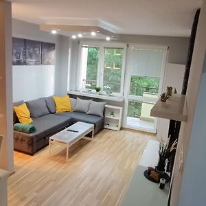 Appartement à 2 Chambres à Coucher
