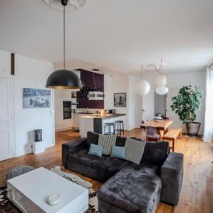 Appartement à 2 Chambres à Coucher
