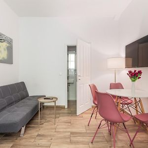 Cozy I Central I Free Parking