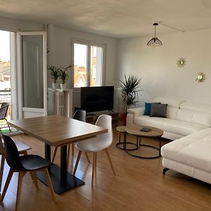 Appartement à 2 Chambres à Coucher