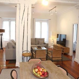 Appartement à 3 Chambres à Coucher