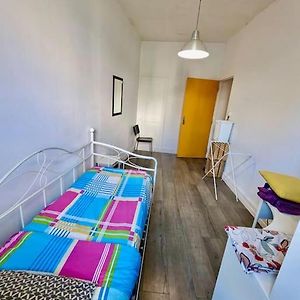 Superbe Chambre - Centre & Equipee Avec Wifi