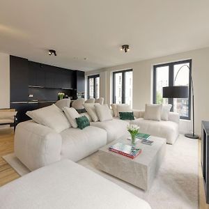 Appartement à 3 Chambres à Coucher