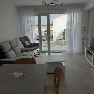 Appartement à 2 Chambres à Coucher