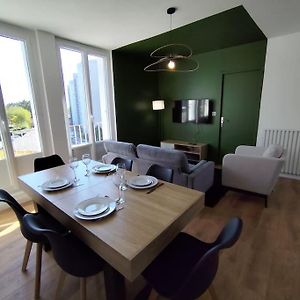 Appartement à 3 Chambres à Coucher