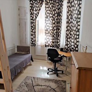 Spacious Ground-Floor Apartment In Etu-Toeoeloe