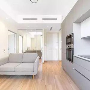 Appartement à 2 Chambres à Coucher