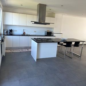 Appartement Supérieur à 3 Chambres à Coucher