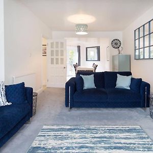 The Tardis 5 Bedroom, 3 Bathroom Oxford City Oasis With Free Parking