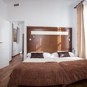 Apartamentos Casa De La Lonja