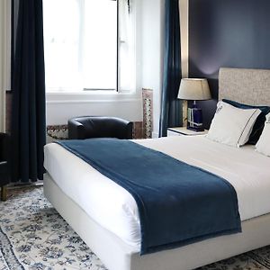 Ph Downtown Suites