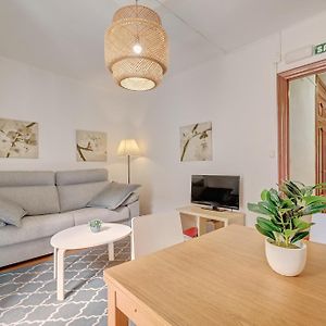 Appartement à 2 Chambres à Coucher