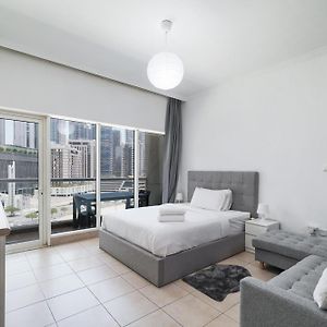 Studio Close To Burj Khalifa And Downtown Dubai