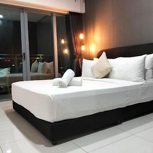 Mercu Summer Suites Klcc By Luxe Residence