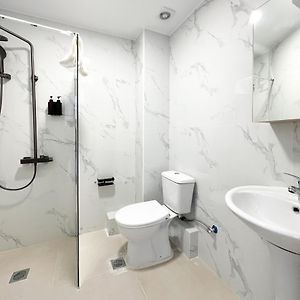 Suite à 2 Chambres à Coucher