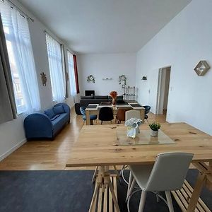 Appartement à 2 Chambres à Coucher