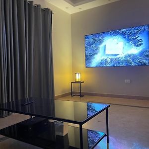 Appartement à 3 Chambres à Coucher