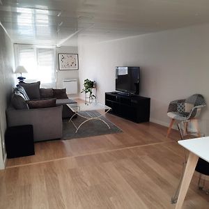 Appartement à 2 Chambres à Coucher